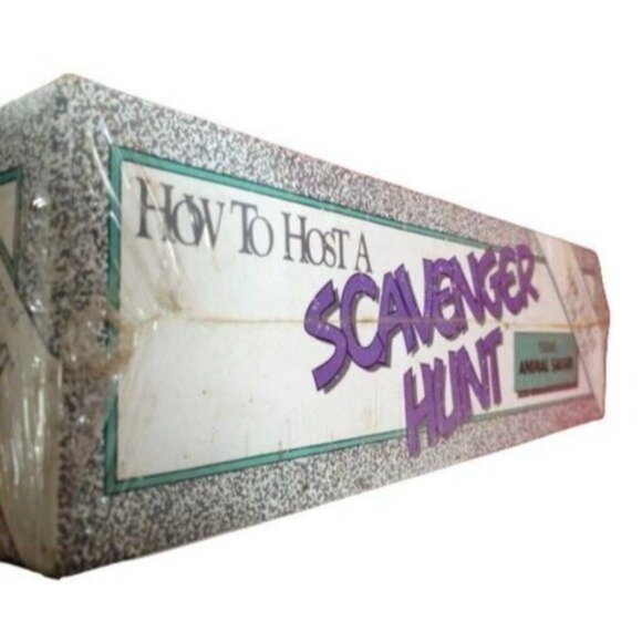 How to Host a Scavenger Hunt Family game - Animal Safari Traveler New Sealed - Picture 7 of 8